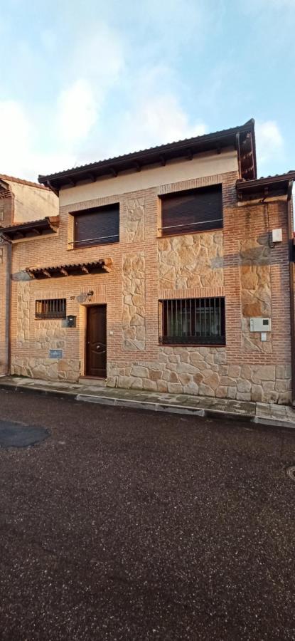 La Higuera De Gredos Villa Higuera de las Dueñas Exterior photo